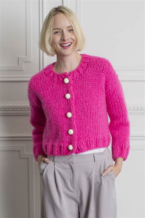 chunky cropped cardigan knitting pattern.